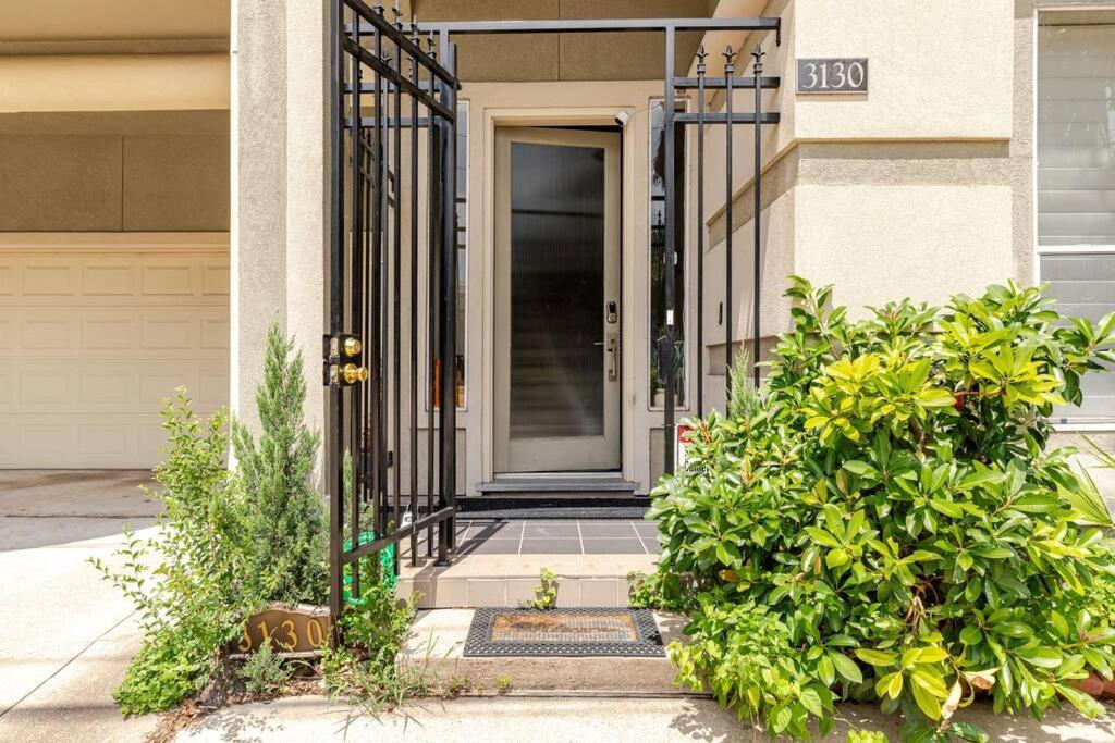 Wanderlust Villa Near Galleria Mall Houston Exterior foto